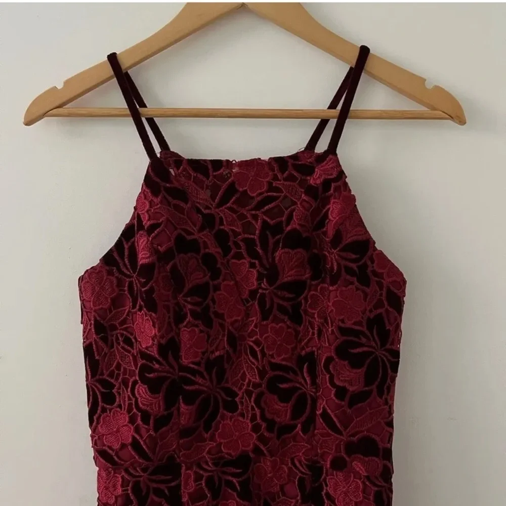 Chi Chi London Red Lace Formal
Cocktail Dress Velvet - Picture 6 of 8